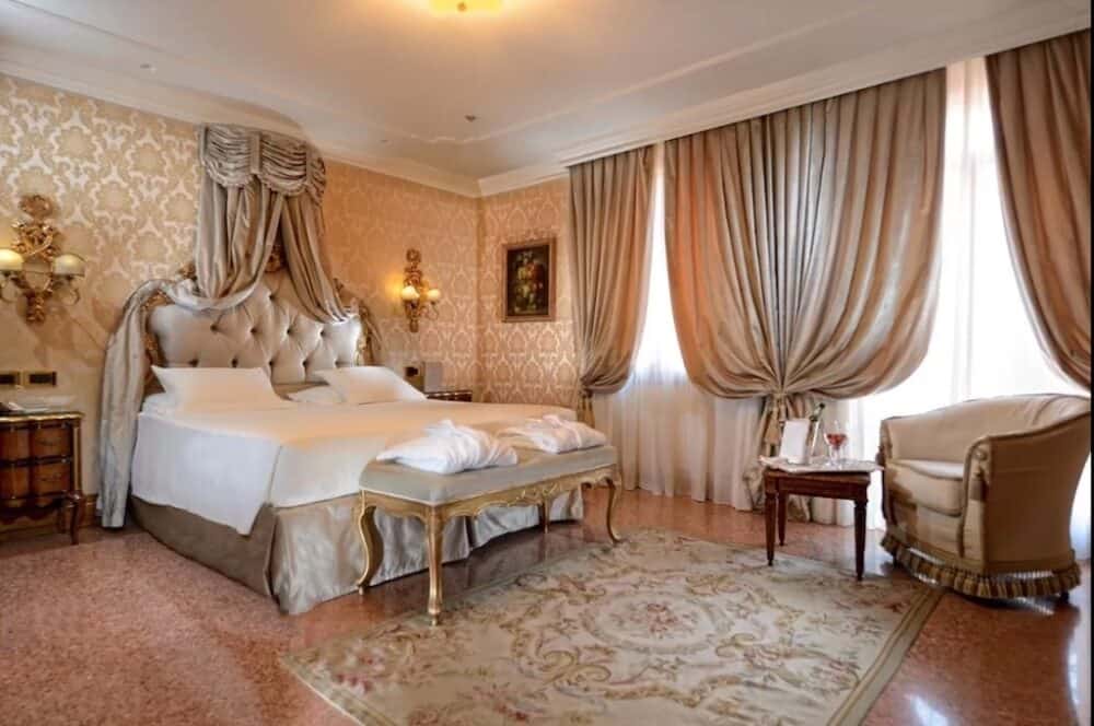 Traditional romantic hotel in Venice