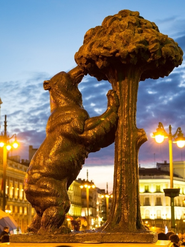 Statue of the the bear and the tree in Puerta del Sol, Madrid